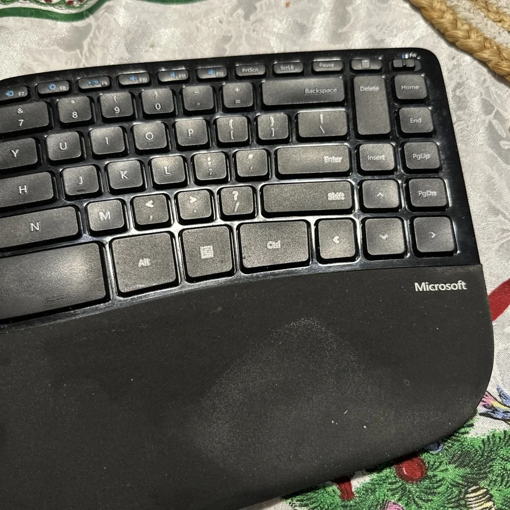 Microsoft - Sculpt Ergonomic Wireless Desktop Keyboard - NO USB